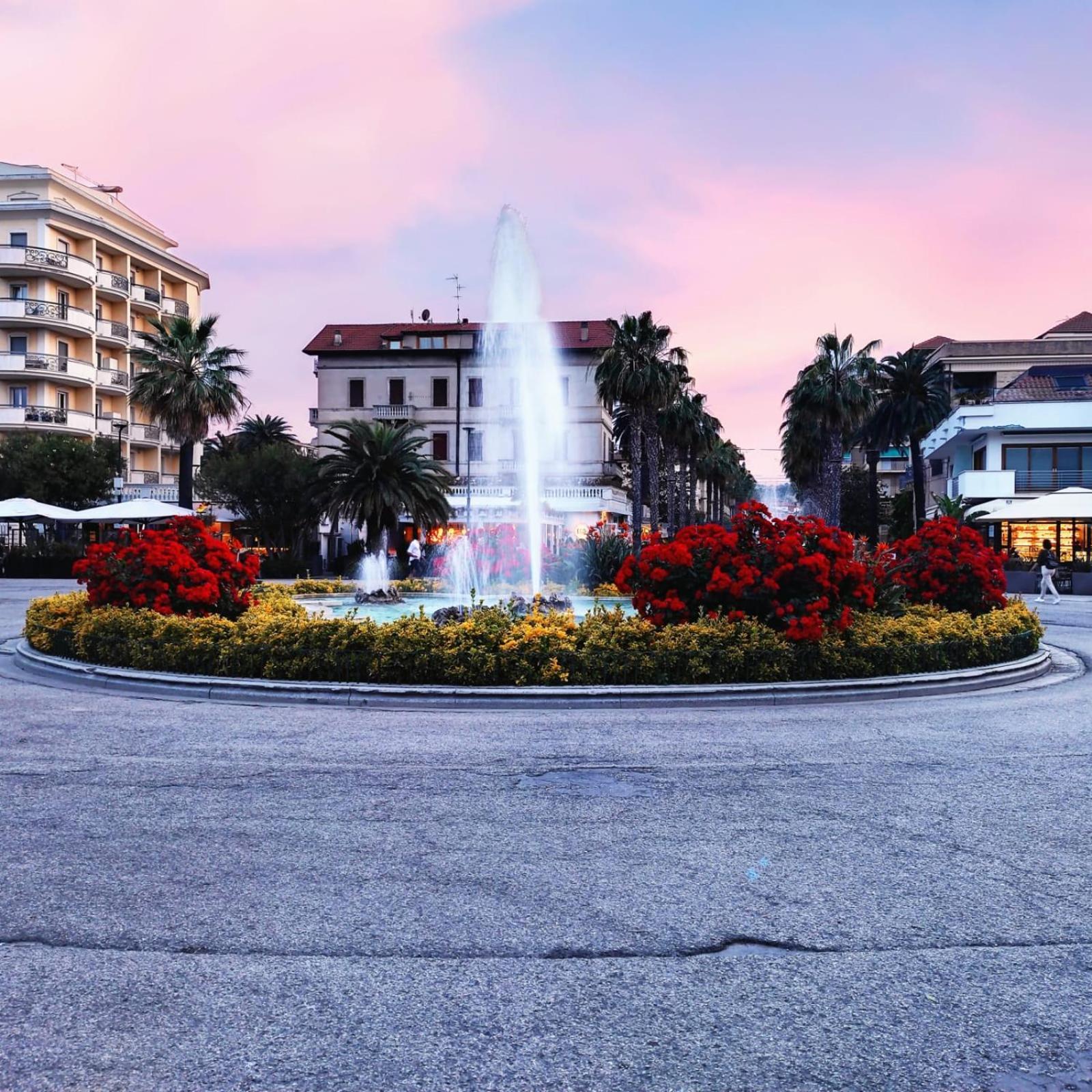 Residenza Sciarra Hotel San Benedetto del Tronto Eksteriør billede